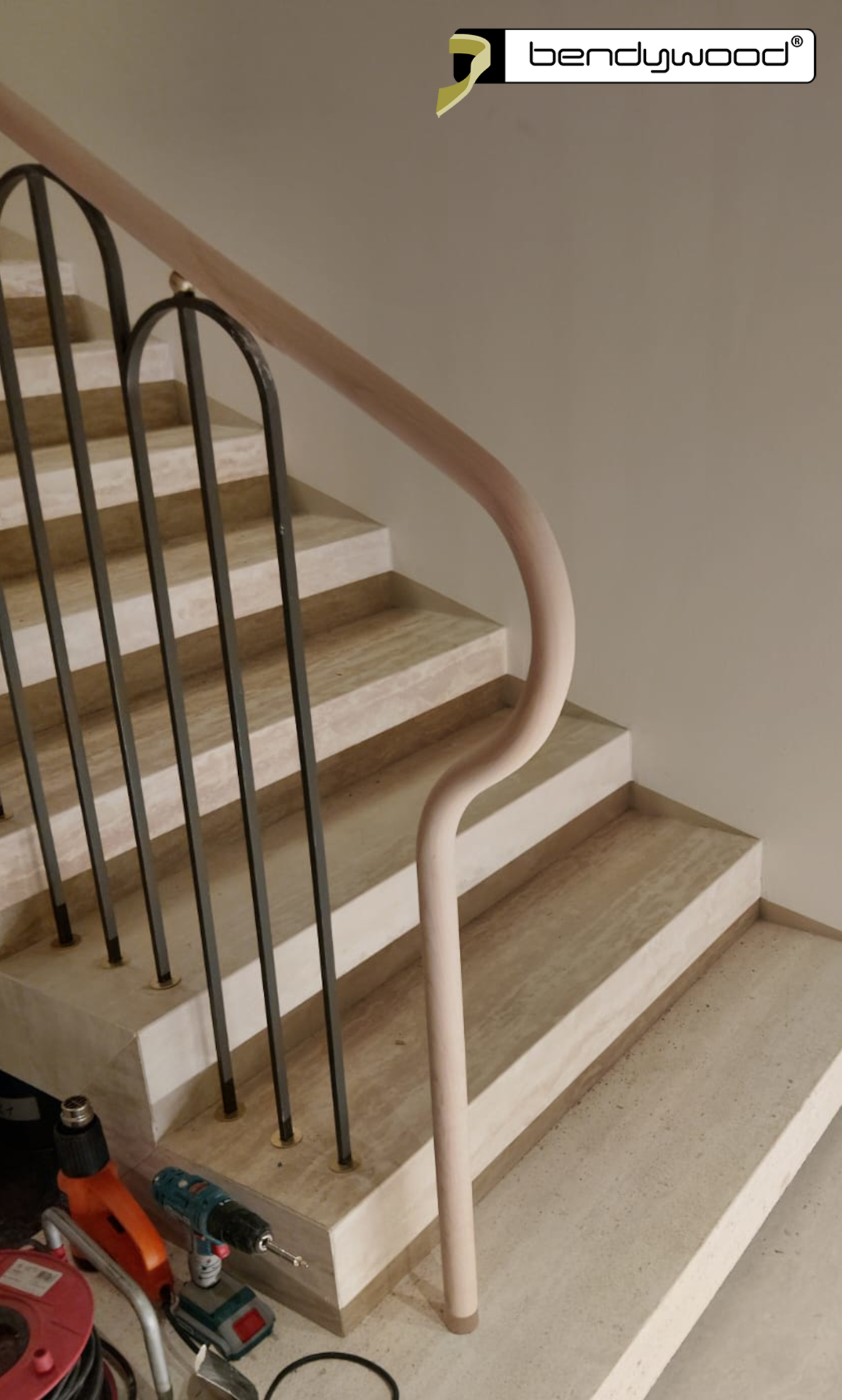 Elegante Lösung für gerade Geländer, mit Bendywood® - Handläufen möglich