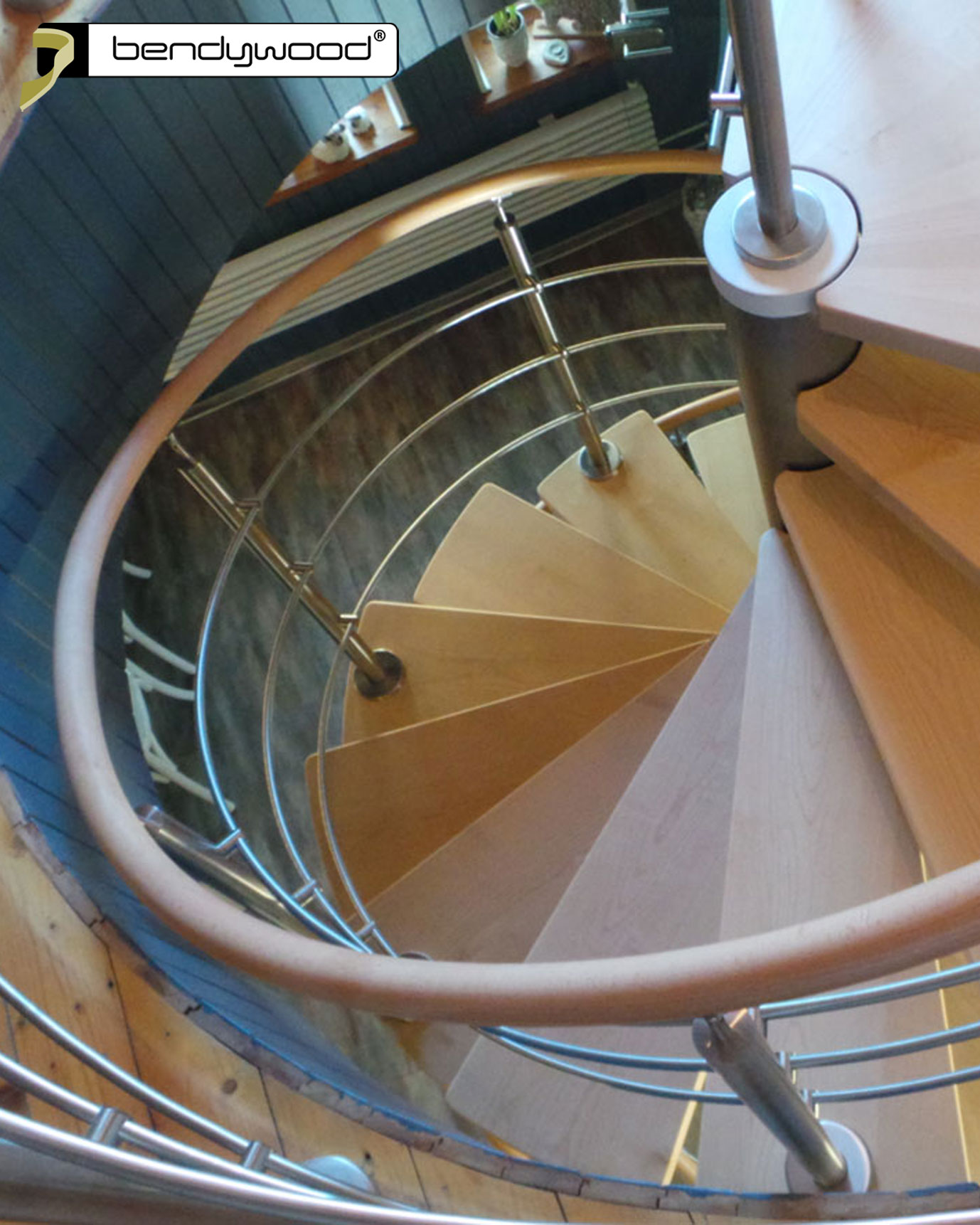 Bent wooden handrails 42mm in Bendywood® beech for spiral staircase